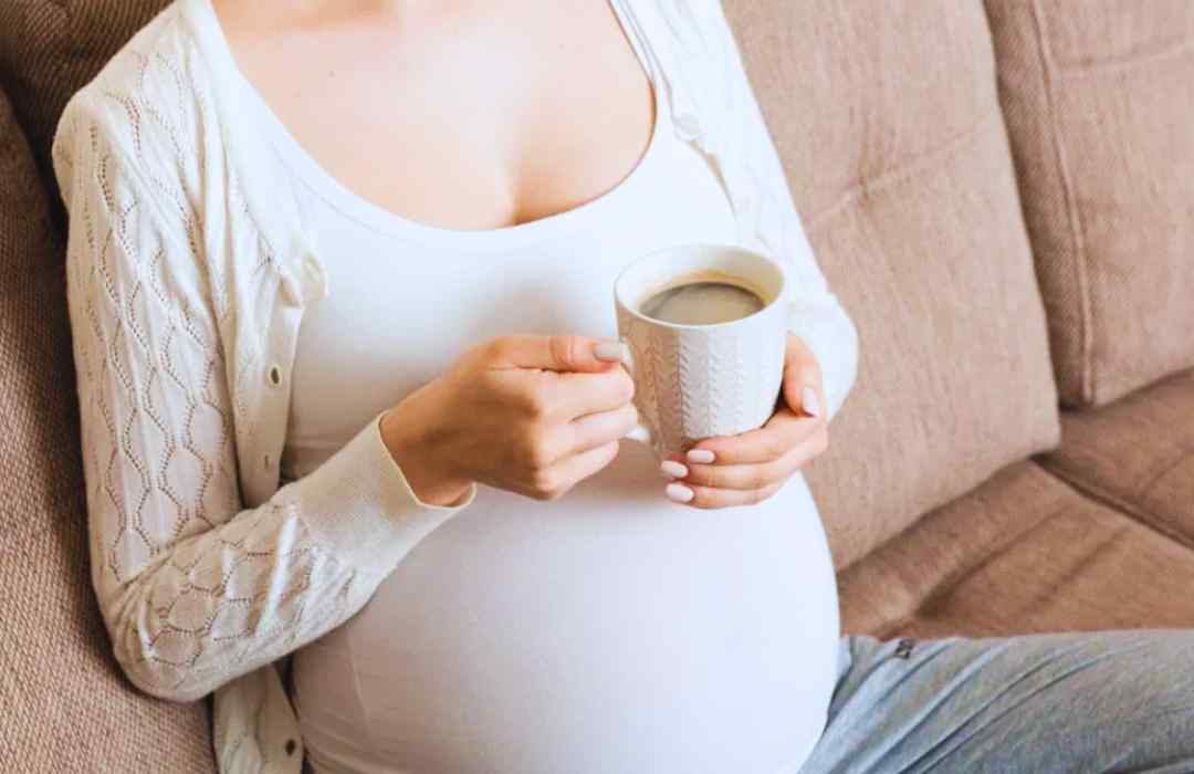 Is It Safe to Drink Coffee During Pregnancy in Tamil | கர்ப்பிணிகள் காஃபி குடிக்கலாமா? மருத்துவர்கள் சொல்வது என்ன?